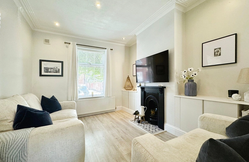 Hazelbank Avenue, Manchester, Withington, M20 - Julian Wadden