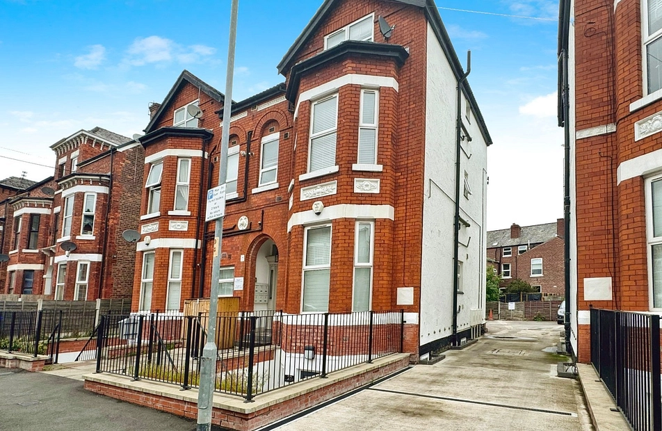 Central Road, West Didsbury, Manchester, M20 - Julian Wadden