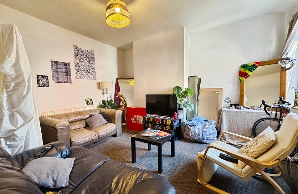 Braemar Road, Manchester, M14 - Julian Wadden