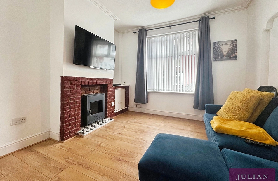 Watts Street, Manchester, Greater Manchester, M19 - Julian Wadden