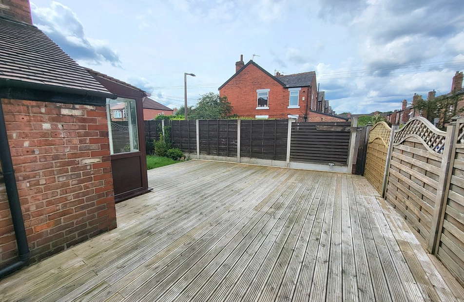 Fullerton Road, Heaton Moor, Stockport, Cheshire, SK4 - Julian Wadden
