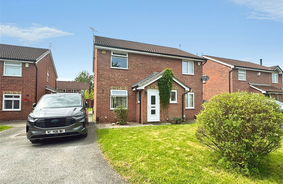 Uppermill Drive, Burnage, Manchester, M19 - Julian Wadden