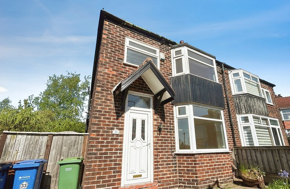 Melling Avenue, Stockport, Greater Manchester, SK4 - Julian Wadden