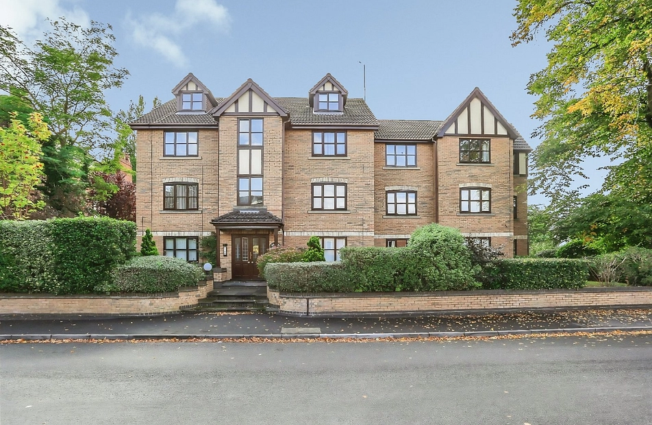 Derby Road, Heaton Moor, SK4 - Julian Wadden