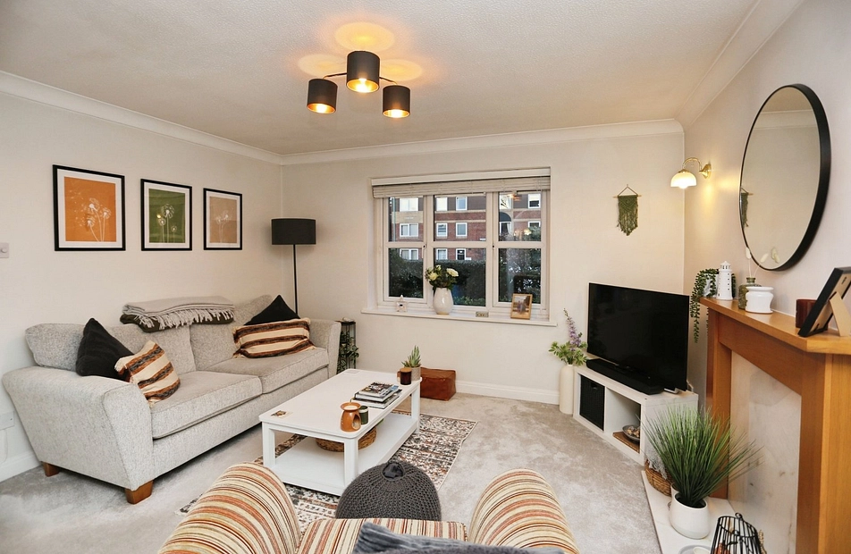 Derby Road, Heaton Moor, SK4 - Julian Wadden