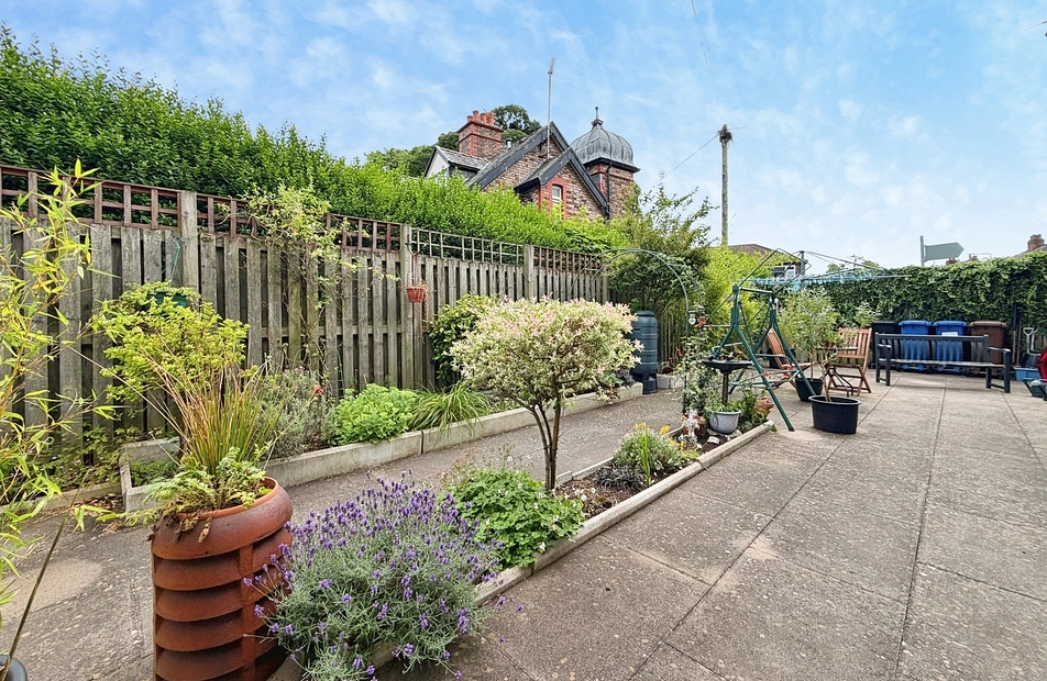 Frodsham Avenue, Stockport, Greater Manchester, SK4 - Julian Wadden