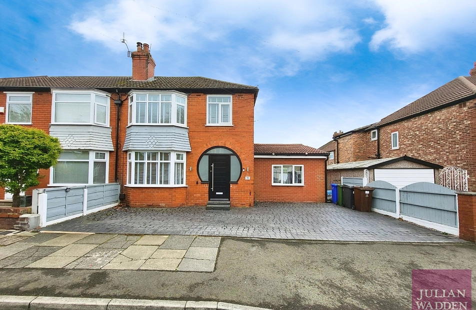 Granada Road, Denton, Manchester, M34 - Julian Wadden