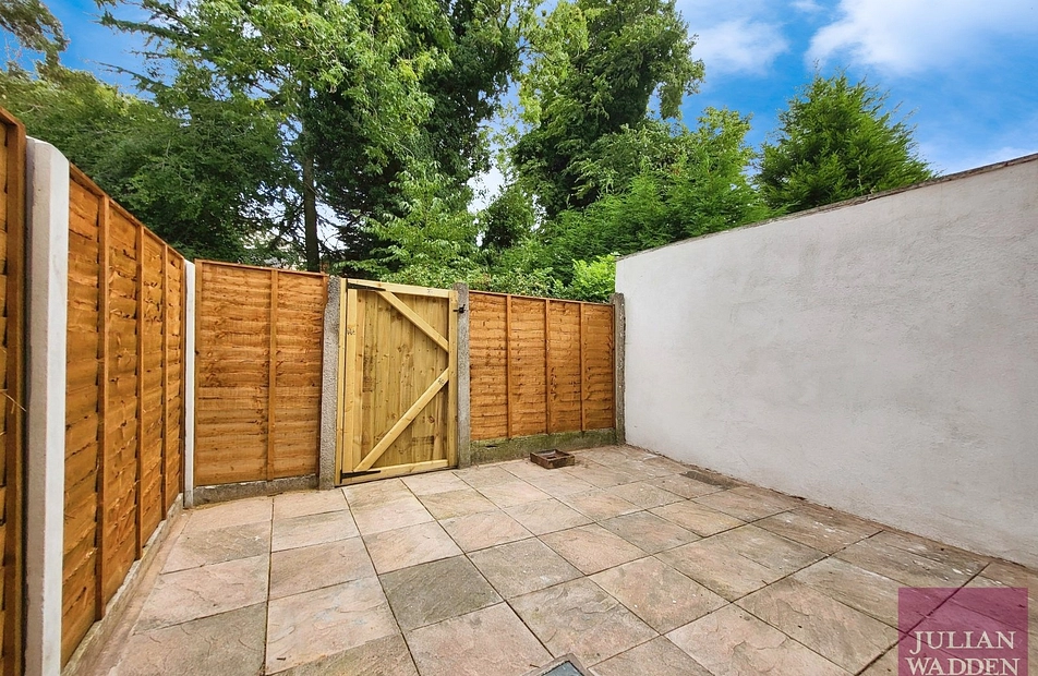 Warren Road, Cale Green, Stockport, SK3 - Julian Wadden