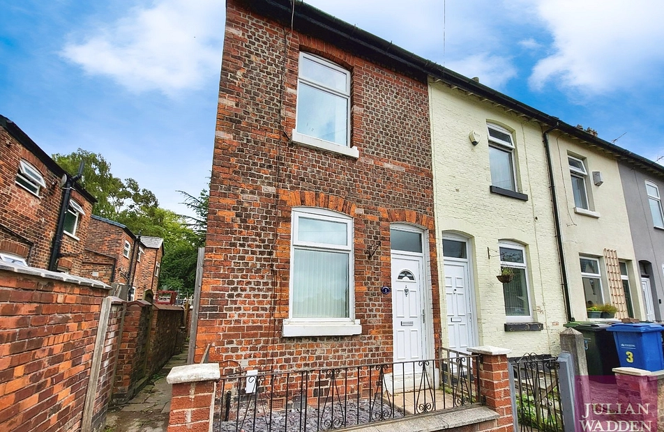 Warren Road, Cale Green, Stockport, SK3 - Julian Wadden