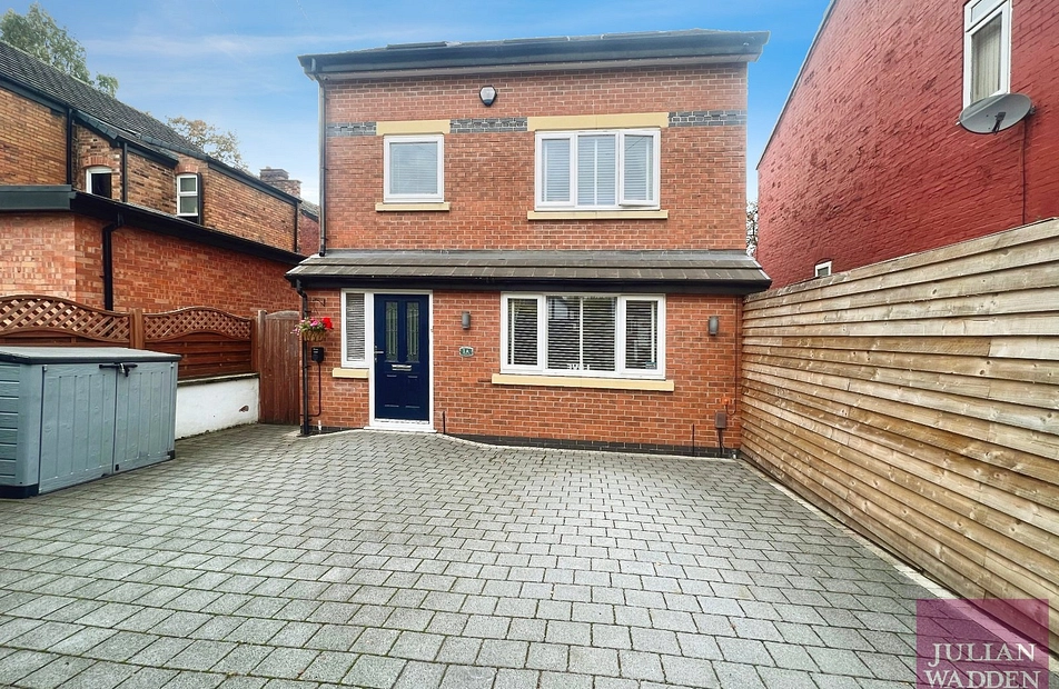 Heathbank Road, Cheadle Heath, Stockport, SK3 - Julian Wadden