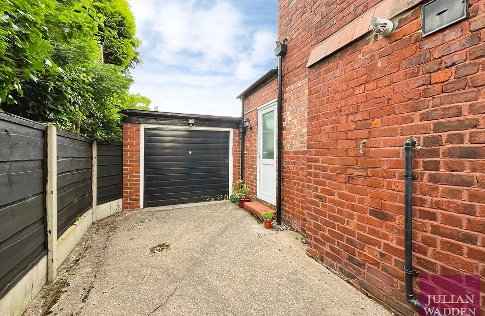 Oakland Avenue, Offerton, Stockport, SK2 - Julian Wadden