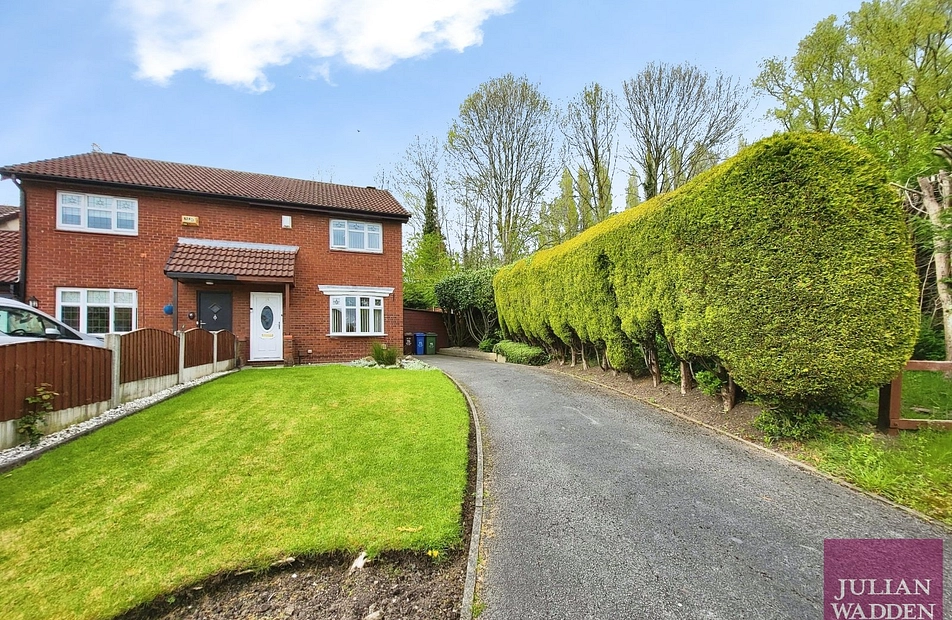 Deepdale Close, Reddish, Stockport, SK5 - Julian Wadden