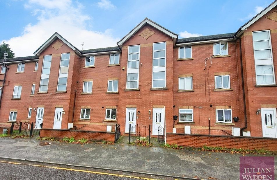 Hyde Road, Denton, Manchester, M18 - Julian Wadden