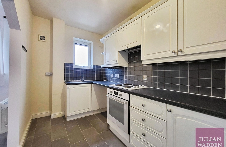 Hyde Road, Denton, Manchester, M18 - Julian Wadden