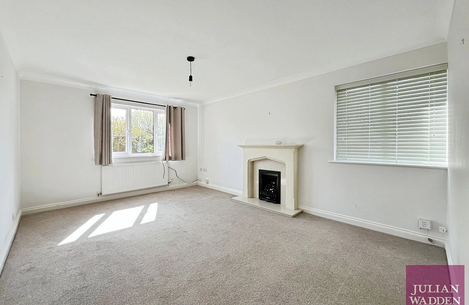 Calderbrook Drive, Cheadle Hulme, Cheadle, SK8 - Julian Wadden