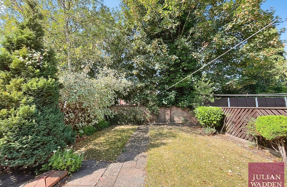 Astbury Crescent, Adswood, Stockport, SK3 - Julian Wadden