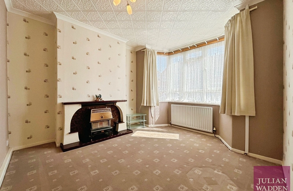 Astbury Crescent, Adswood, Stockport, SK3 - Julian Wadden