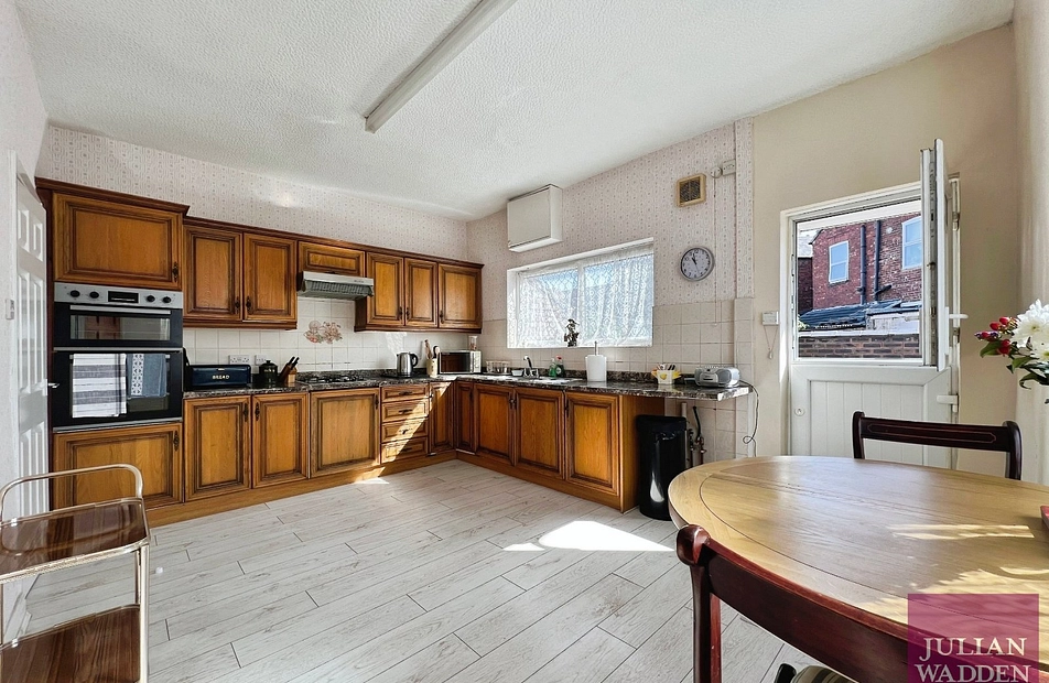 Arthur Street, Reddish, Stockport, SK5 - Julian Wadden