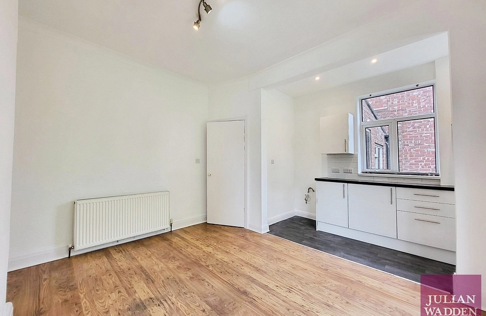 Rushton Road, Cheadle Heath, Stockport, SK3 - Julian Wadden