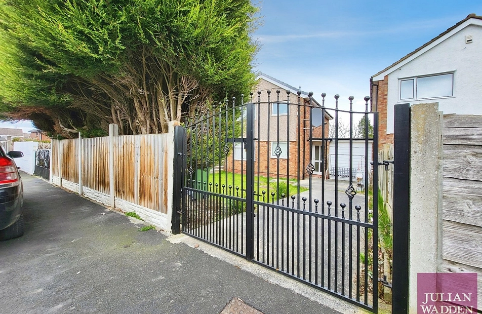 Seal Road, Bramhall, Stockport, SK7 - Julian Wadden