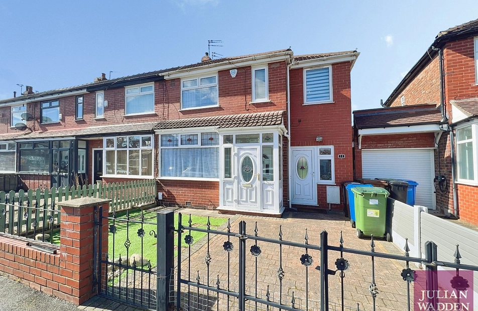 Colwyn Crescent, South Reddish, Stockport, SK5 - Julian Wadden