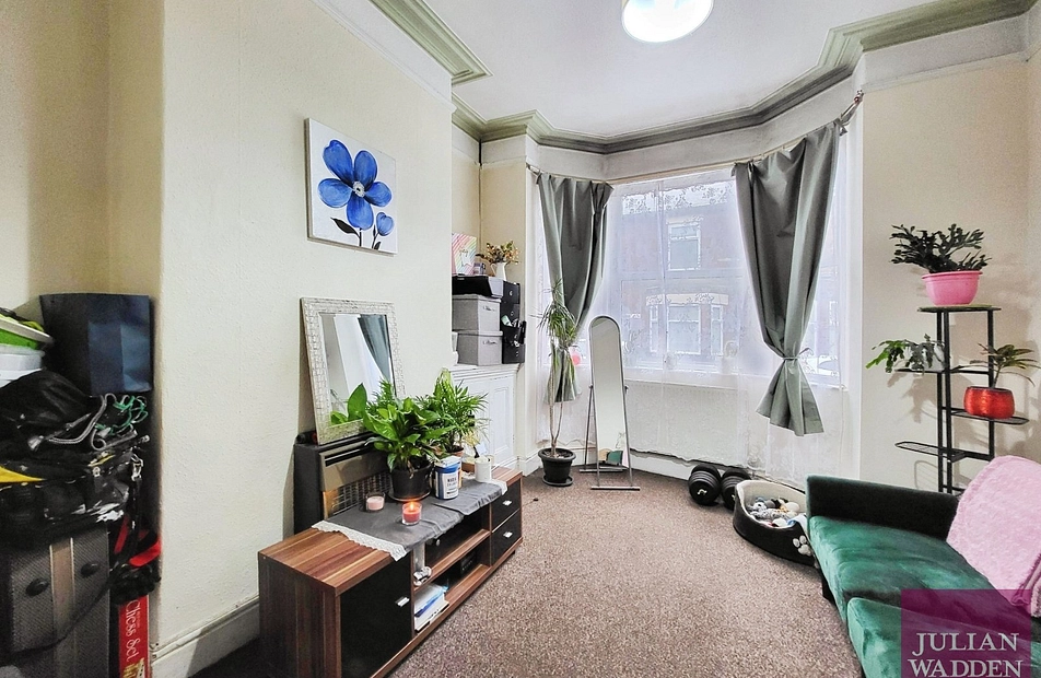 Peterborough Street, Abbey Hey, Manchester, M18 - Julian Wadden