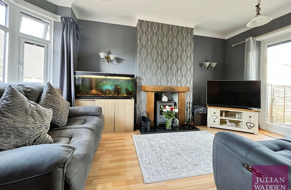 Kensington Road, Cheadle Heath, Stockport, SK3 - Julian Wadden