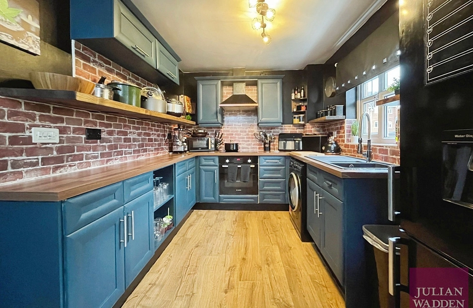 Cromwell Avenue, Reddish, Stokport, SK5 - Julian Wadden