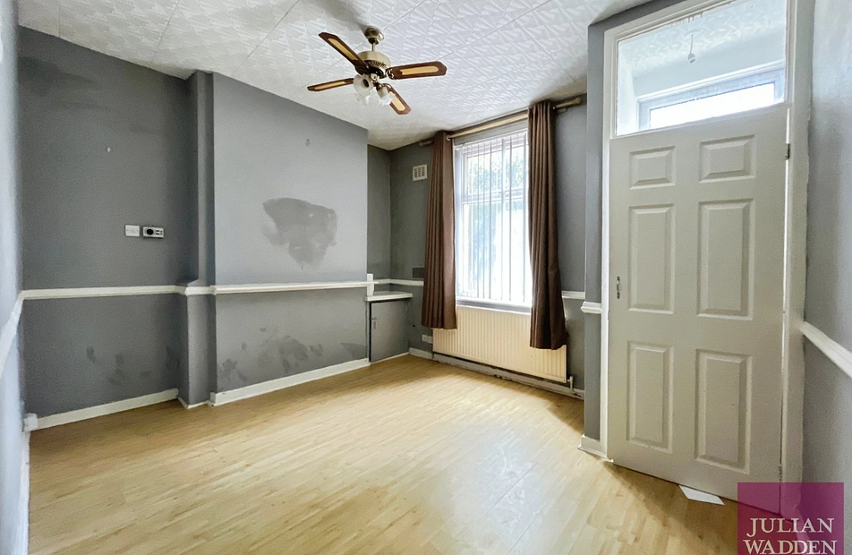 Greenside Street, Openshawe, Manchester, M11 - Julian Wadden