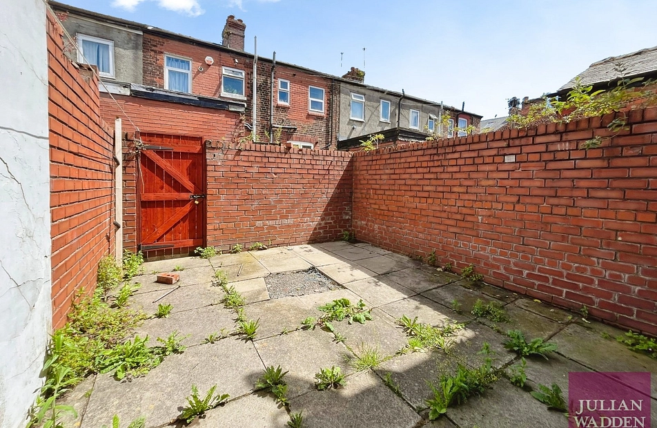 Greenside Street, Openshawe, Manchester, M11 - Julian Wadden
