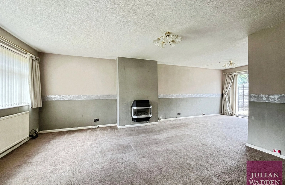 Jackson Gardens, Denton, Manchester, M34 - Julian Wadden