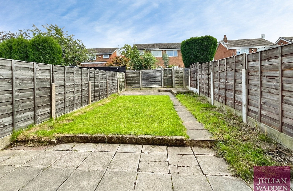 Jackson Gardens, Denton, Manchester, M34 - Julian Wadden