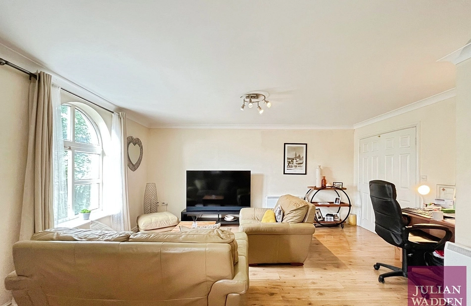 Cromwell Avenue, Reddish, Stockport, SK5 - Julian Wadden