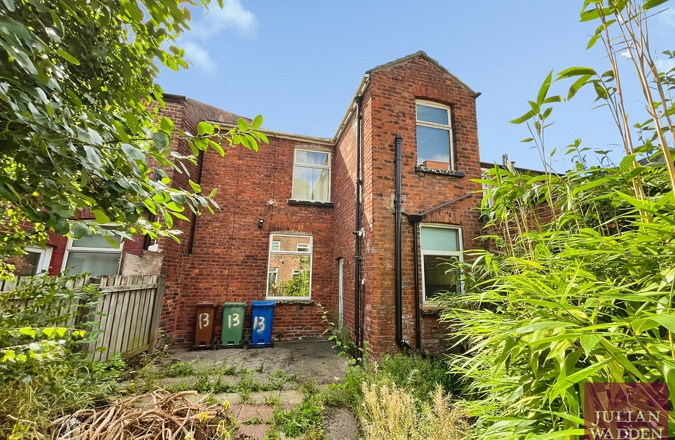 Pitt Street, Edgeley, Stockport, SK3 - Julian Wadden