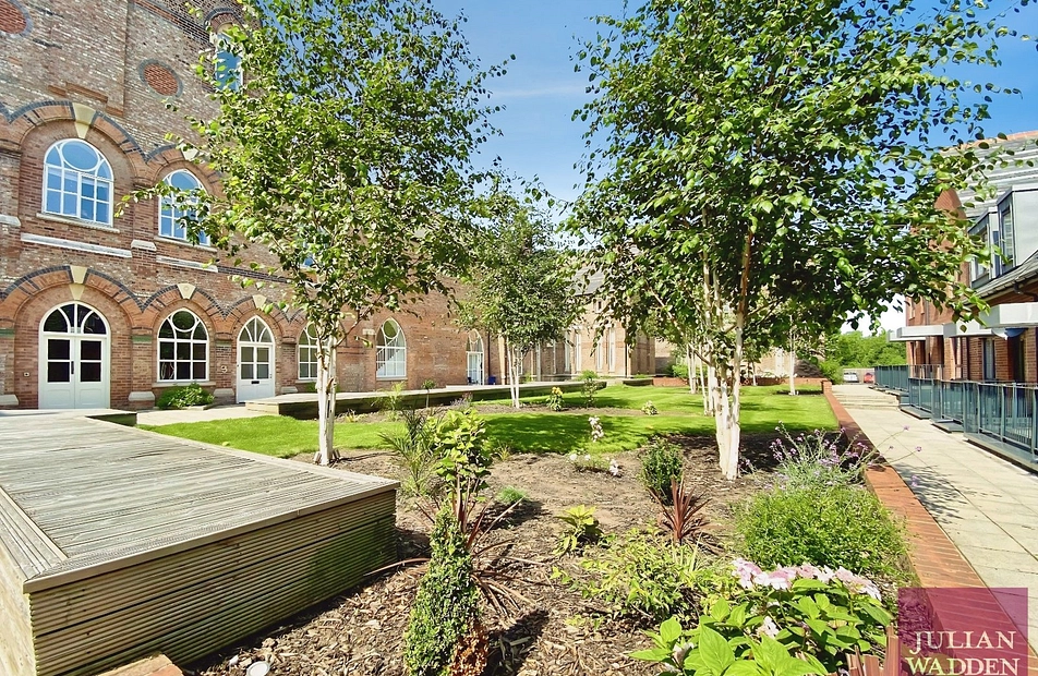 Pennington Gardens, Cheadle, Stockport, SK8 - Julian Wadden