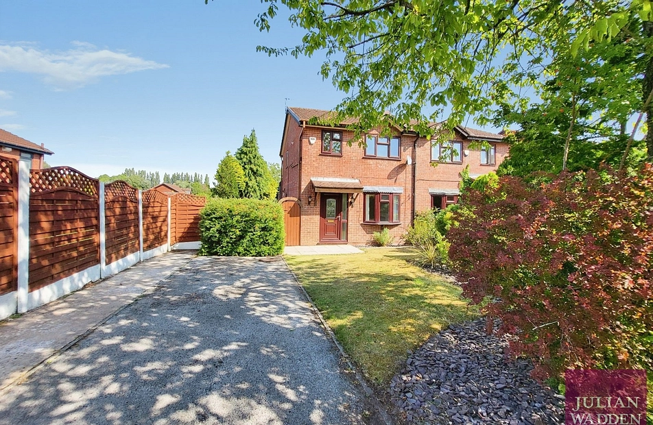 Felltop Drive, Reddish, Stockport, SK5 - Julian Wadden