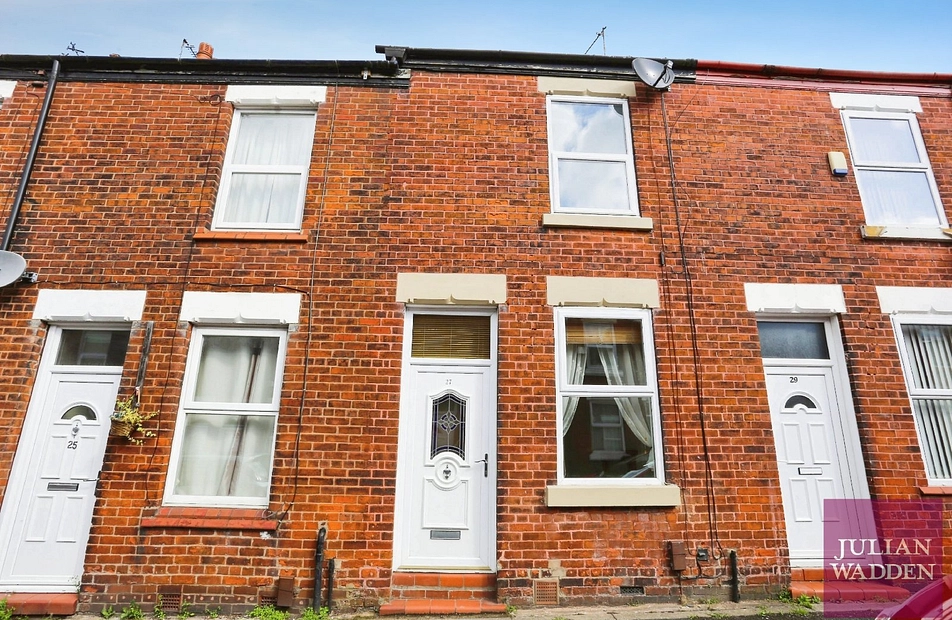 Victoria Road, Offerton, Stockport, SK1 - Julian Wadden