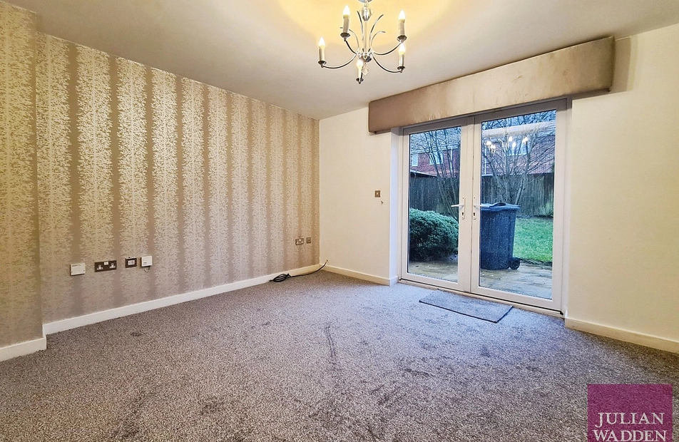 Sunnybrow Close, Oldham, OL8 - Julian Wadden