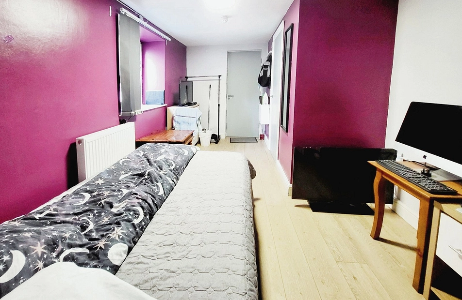 Wellington Road South, Stockport, Greater Manchester, SK2 - Julian Wadden