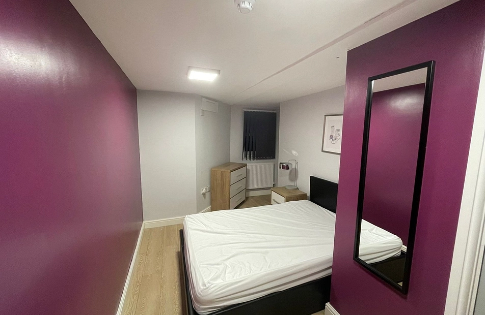 Wellington Road South, Stockport, Greater Manchester, SK2 - Julian Wadden
