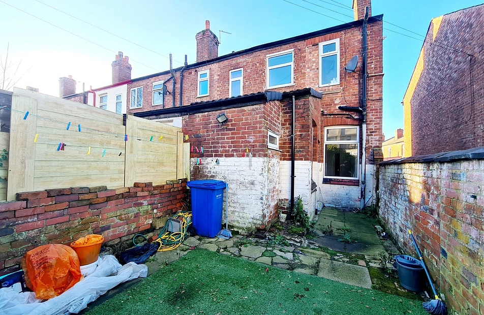 Barnsley Street, Offerton, Stockport, SK1 - Julian Wadden