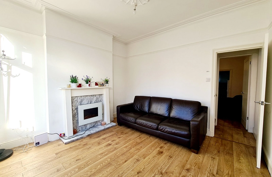 Barnsley Street, Offerton, Stockport, SK1 - Julian Wadden