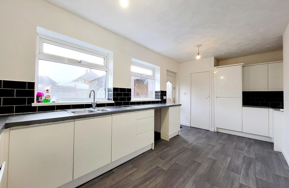 Barleycroft Road, Hyde, Greater Manchester, SK14 - Julian Wadden