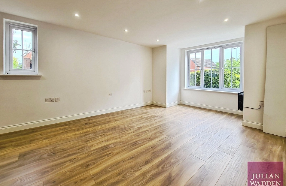 Hyde Road, Gorton, Manchester, M12 - Julian Wadden