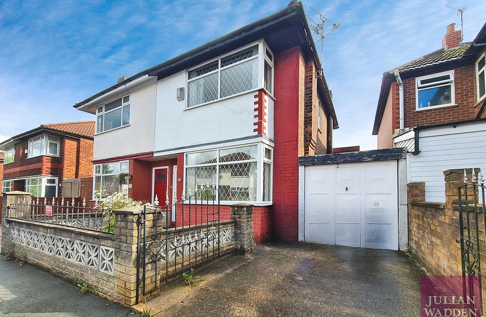 Eastwood Avenue, Droylsden, Greater Manchester, M43 - Julian Wadden