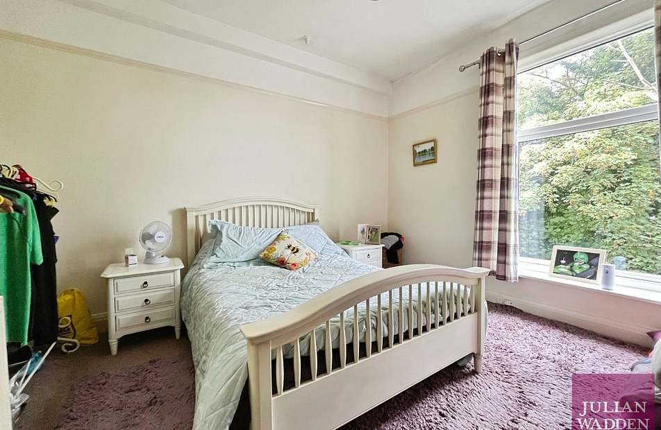 Kennerley Road, Davenport, Stockport, SK2 - Julian Wadden