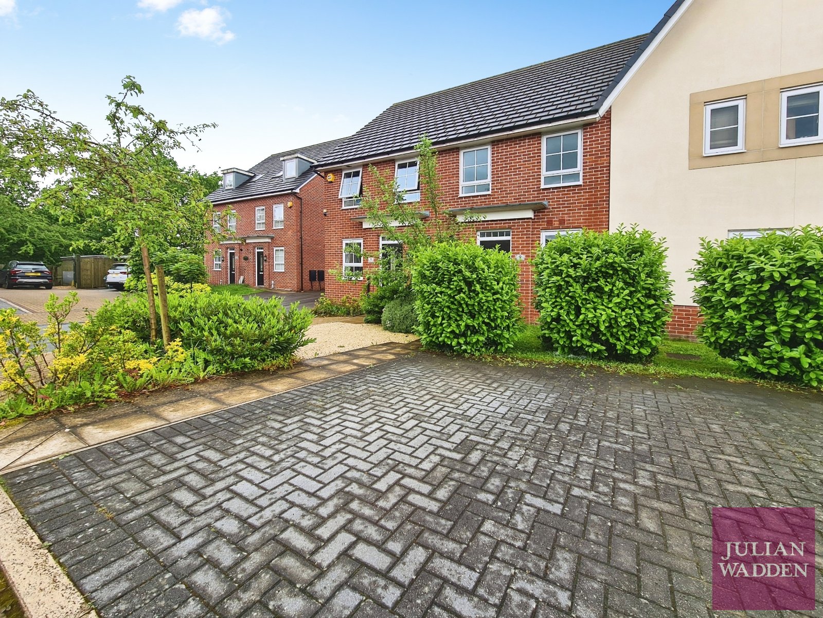 Maple Drive, Hattersley, Greater Manchester, SK14 - Julian Wadden