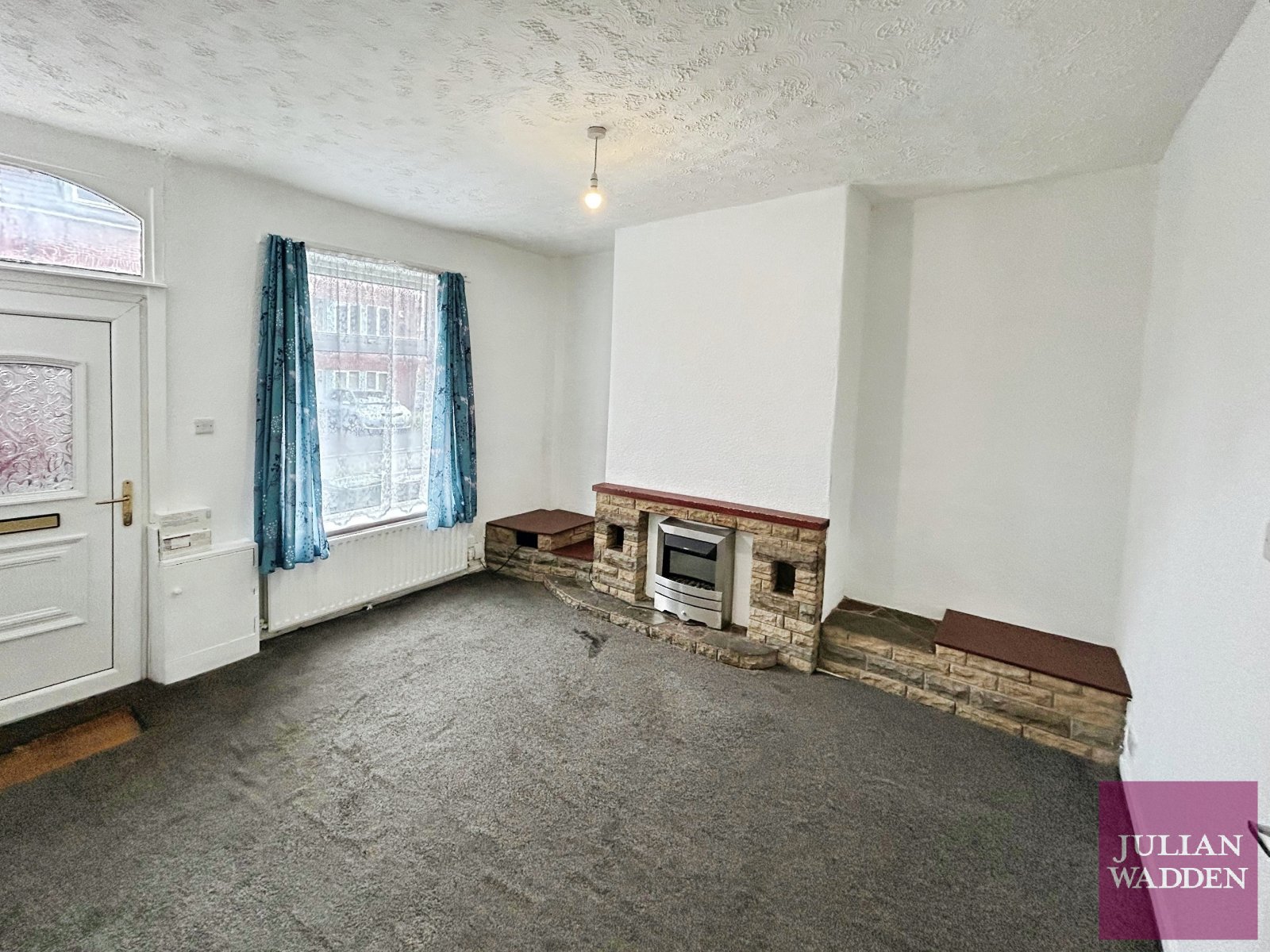 Dean Street, Ashton-under-Lyne, Greater Manchester, OL6 - Julian Wadden