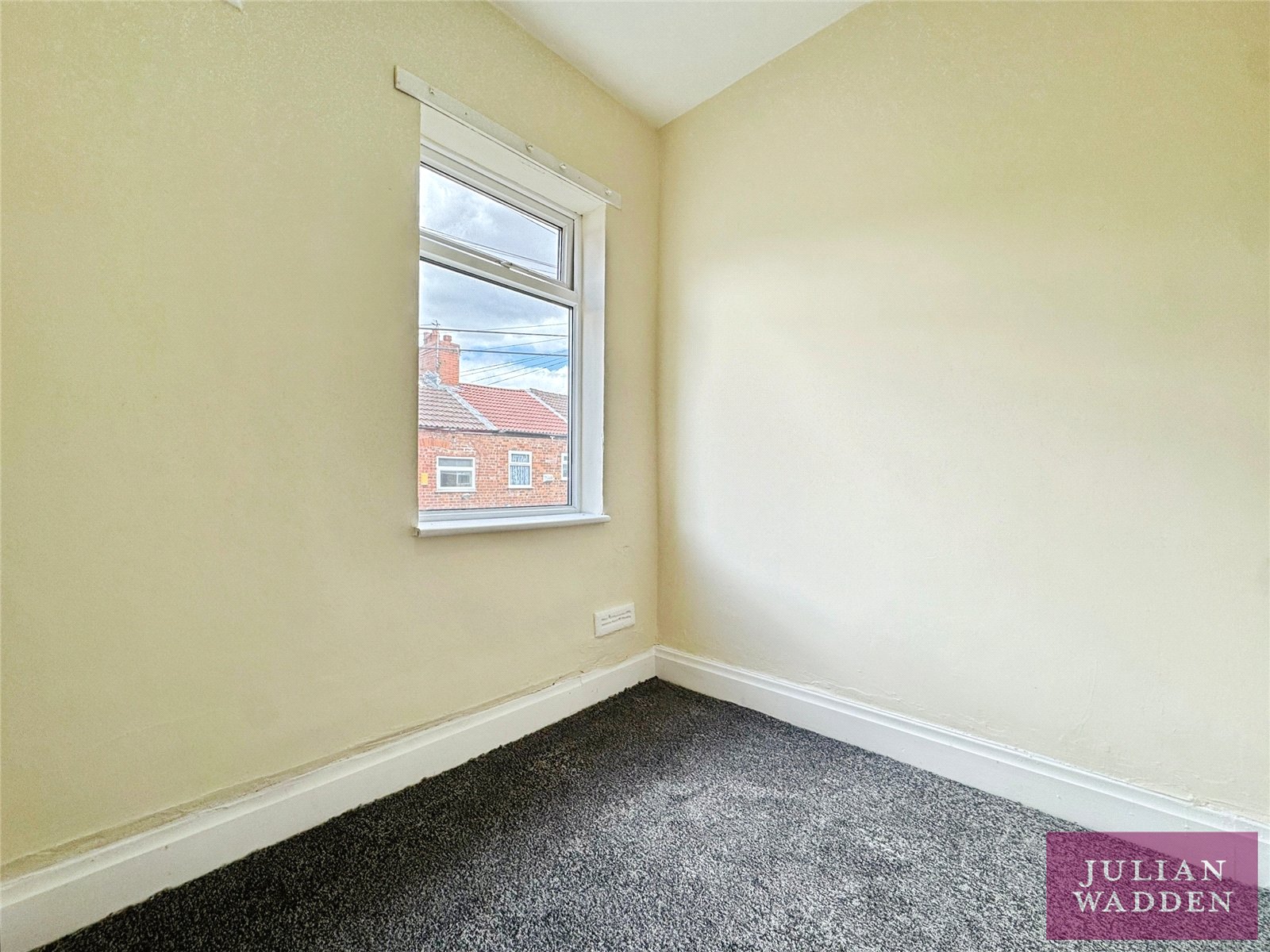 Longden Road, Manchester, M12
