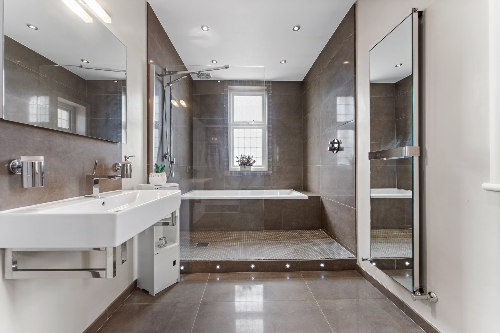 Dale Road, Marple, Stockport, Greater Manchester, SK6
